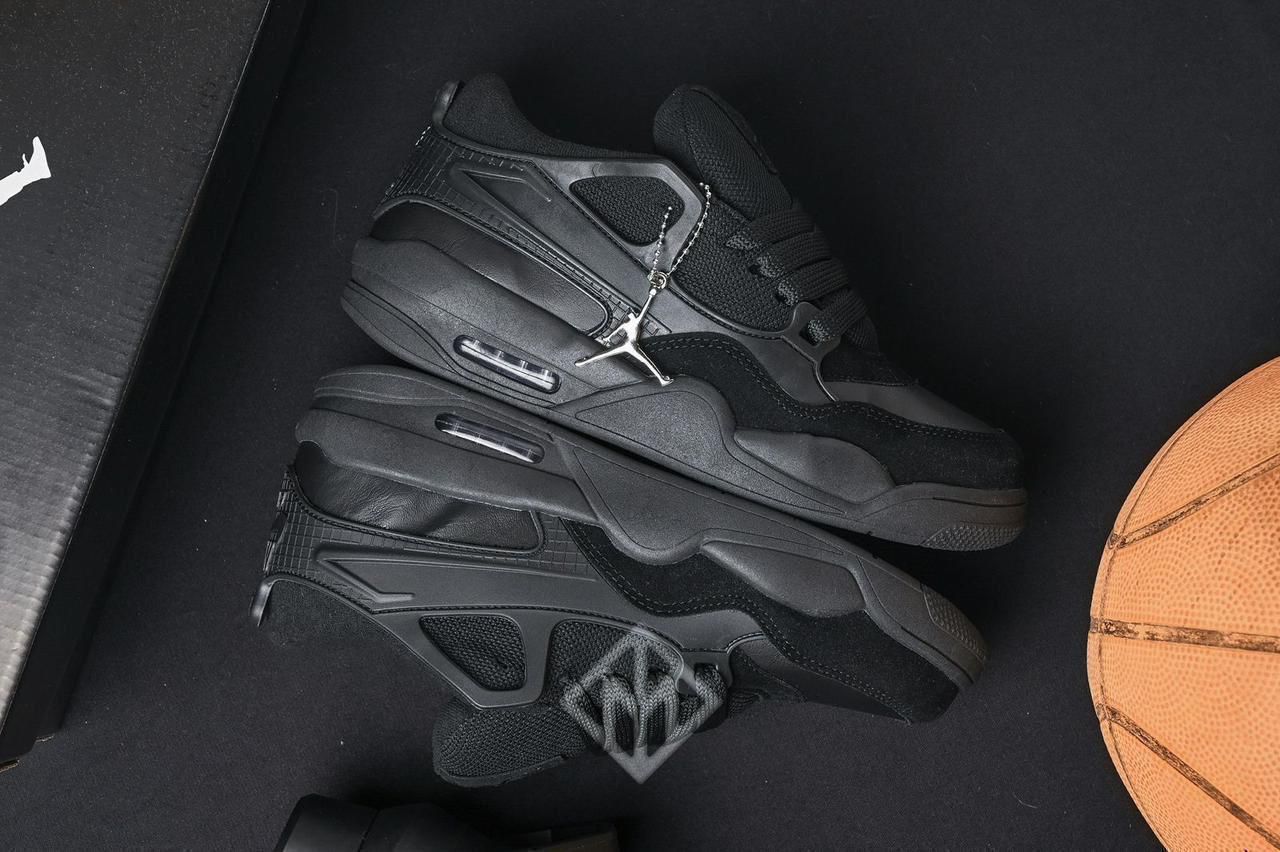 Tênis Masculino Jordan 4 RM