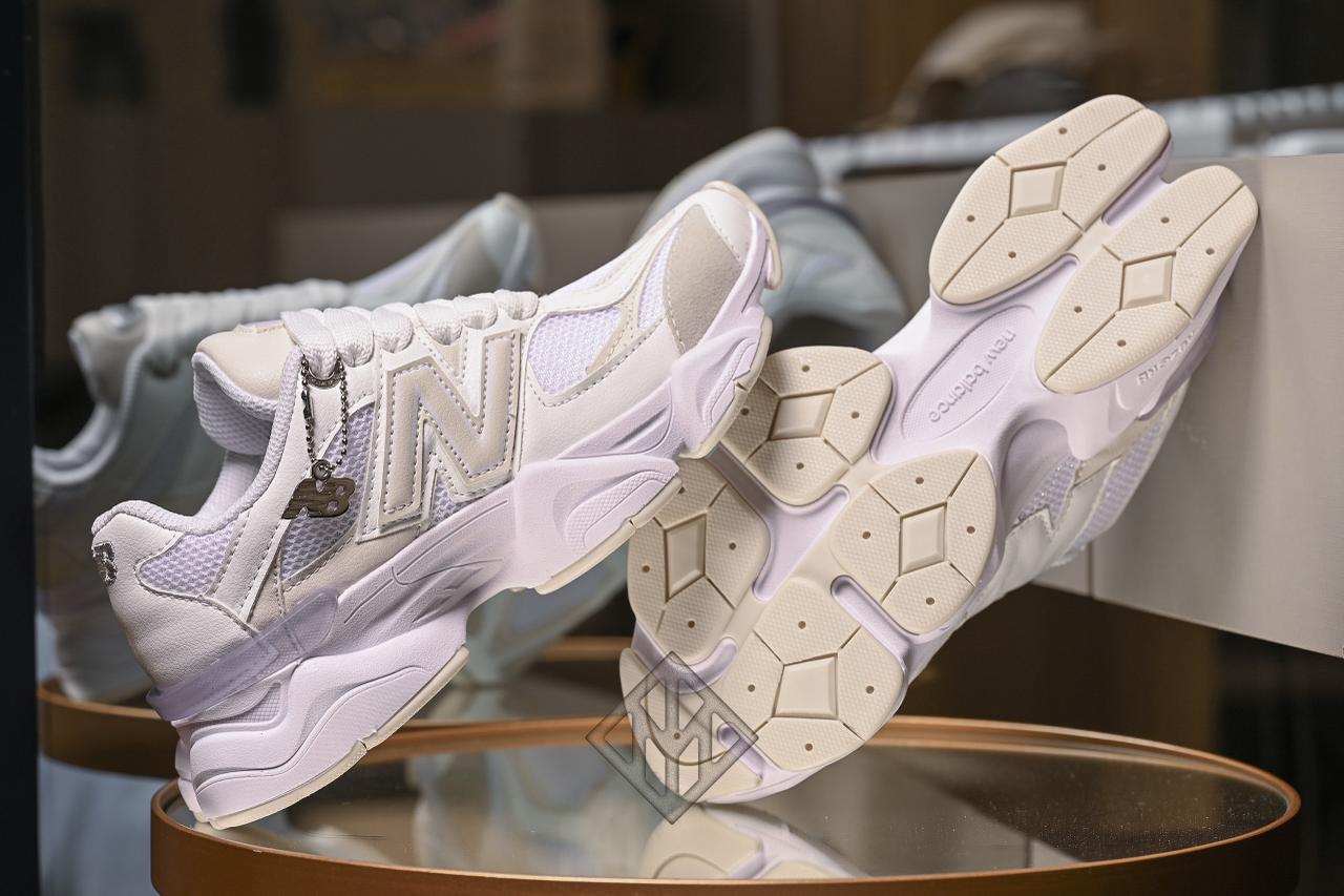 Tênis Feminino New Balance 9060