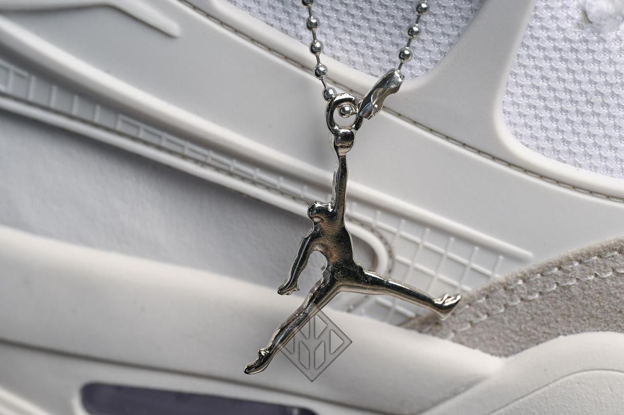 Tênis Masculino Jordan 4 RM