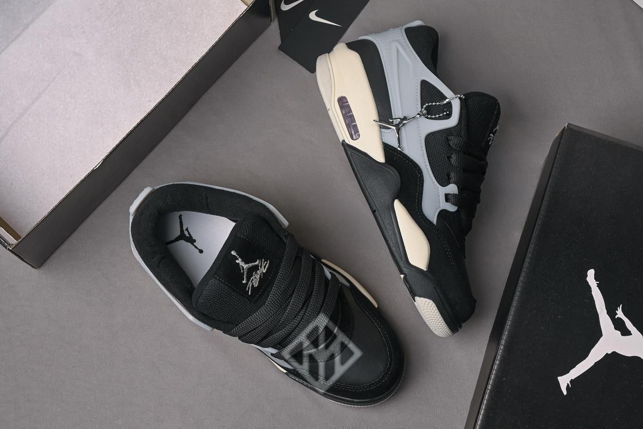 Tênis Masculino Jordan 4 RM