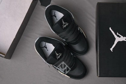 Tênis Masculino Jordan 4 RM