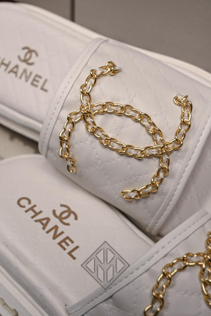 Papete Feminina Flat Form Chanel