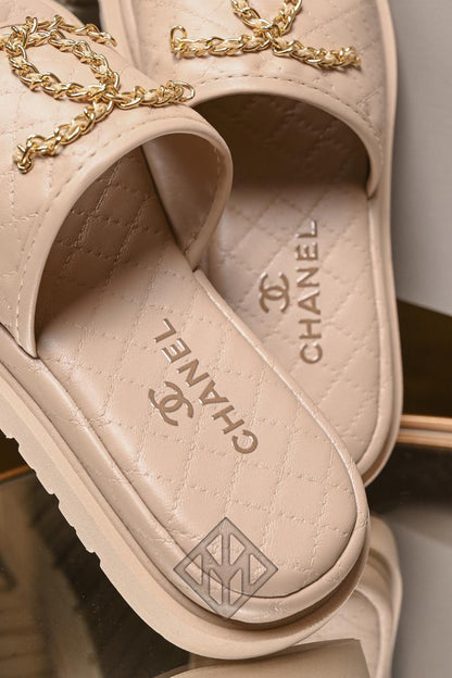 Papete Feminina Flat Form Chanel