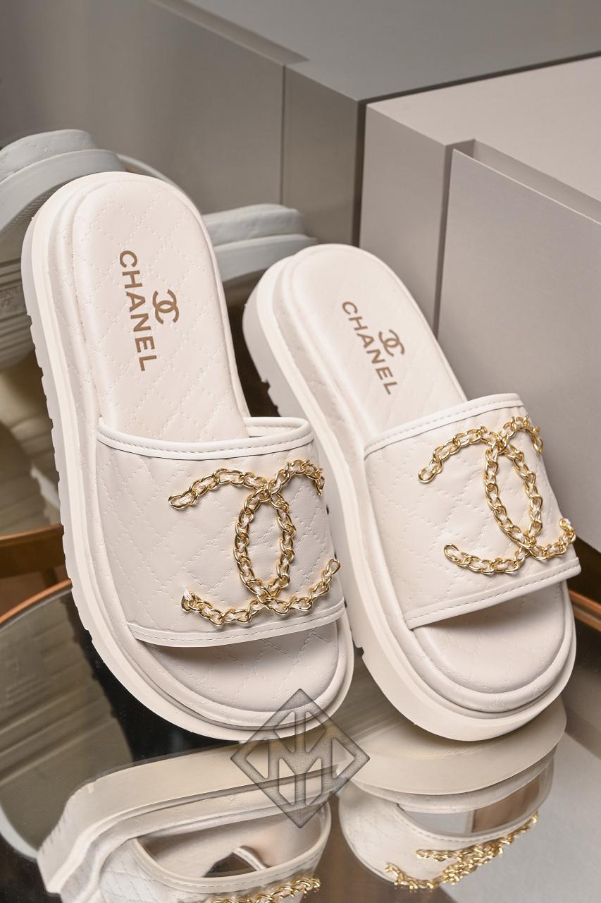 Papete Feminina Flat Form Chanel