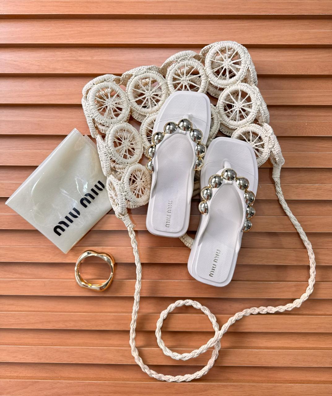 Sandália MIU MIU Flat Forme